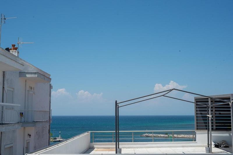 Nea Kallikrateia Grcka Reni Greece Beach Penthaus 3 מראה חיצוני תמונה