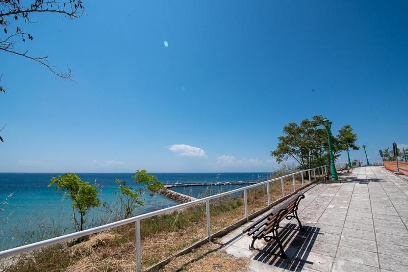 Nea Kallikrateia Grcka Reni Greece Beach Penthaus 3 מראה חיצוני תמונה